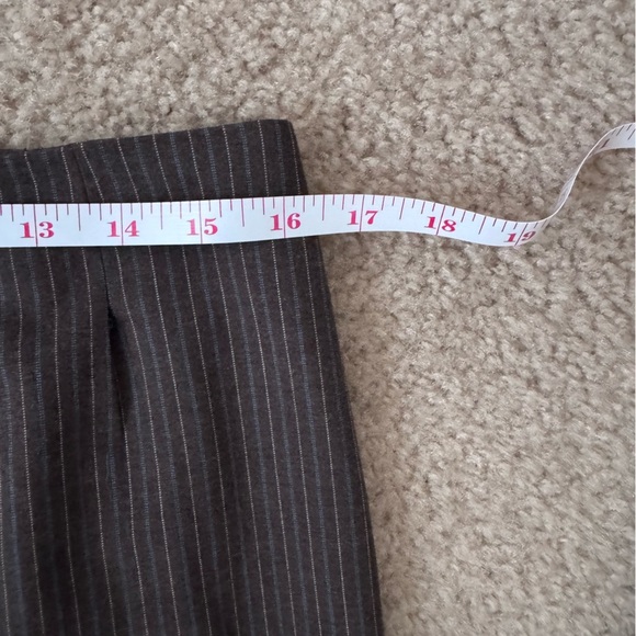 Barneys New York Classic Brown Pinstripe Women’s Suit Approximate Size 8 No Tag - Picture 11 of 16